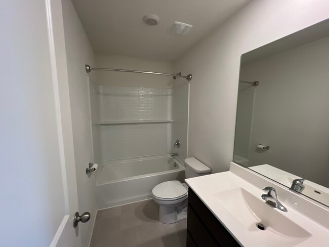 Building Photo - 7615 Violet Ln