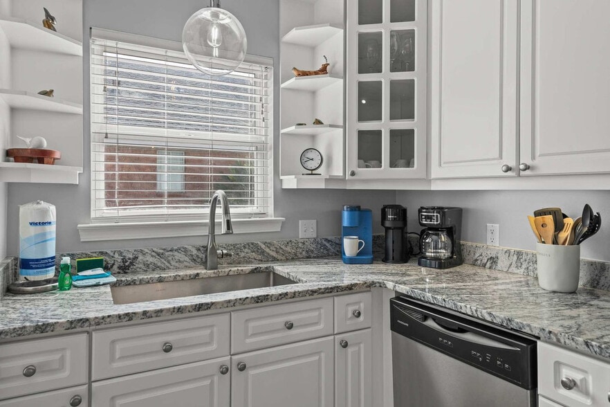 Building Photo - 4618 Windstarr Dr
