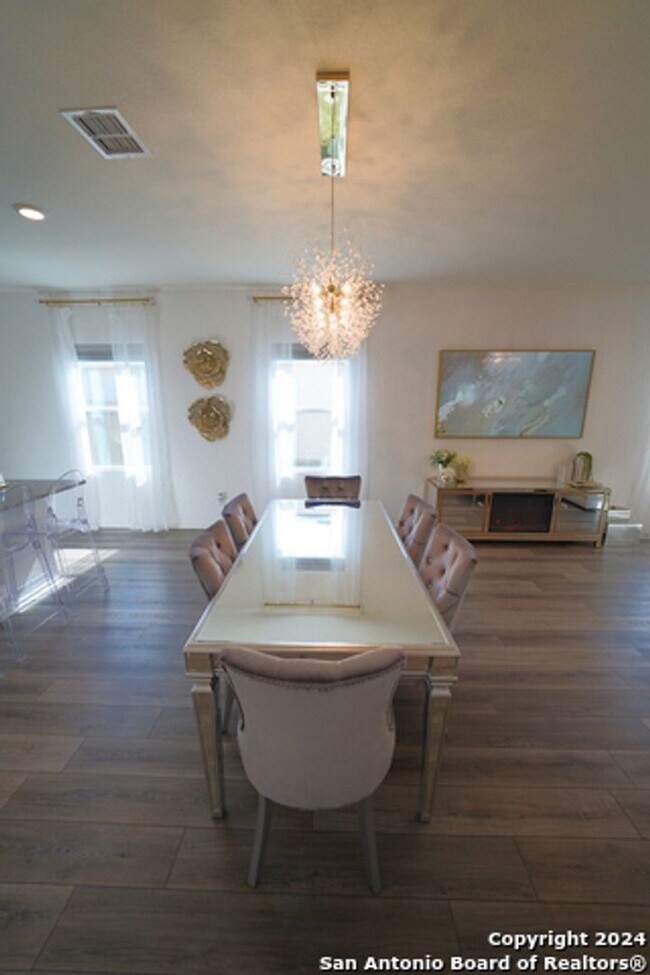 Building Photo - Charming Home Now Available in the Liberte...
