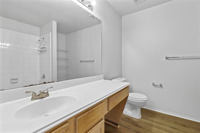 Building Photo - 2205 Lookout Ln
