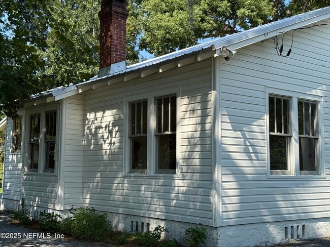 Building Photo - 4713 Kingsbury St