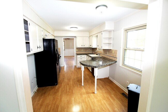 Building Photo - 4777 Nugent Dr