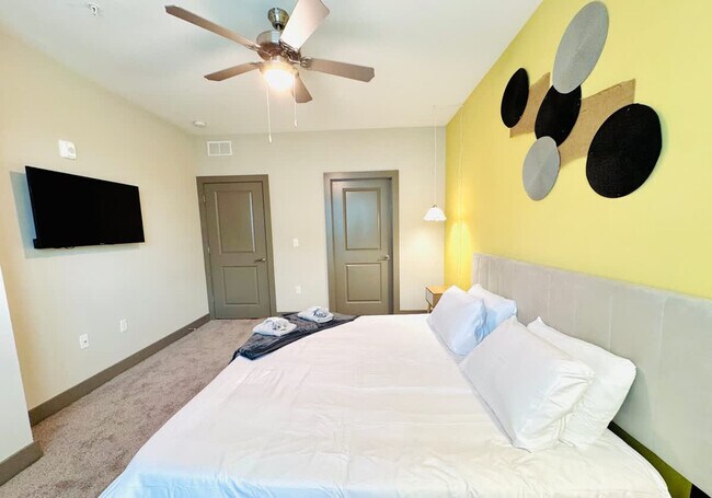 Building Photo - 9276 Vintage Hills Way