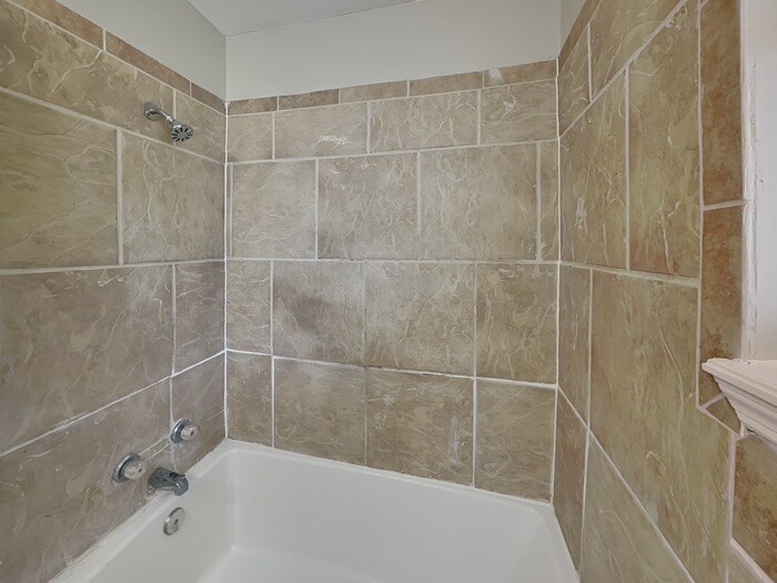 Building Photo - 5835 Norde Dr W