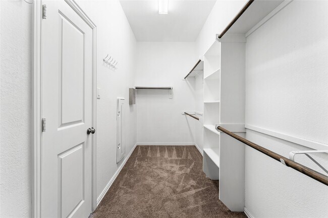 Building Photo - 13018 Hydeland Dr