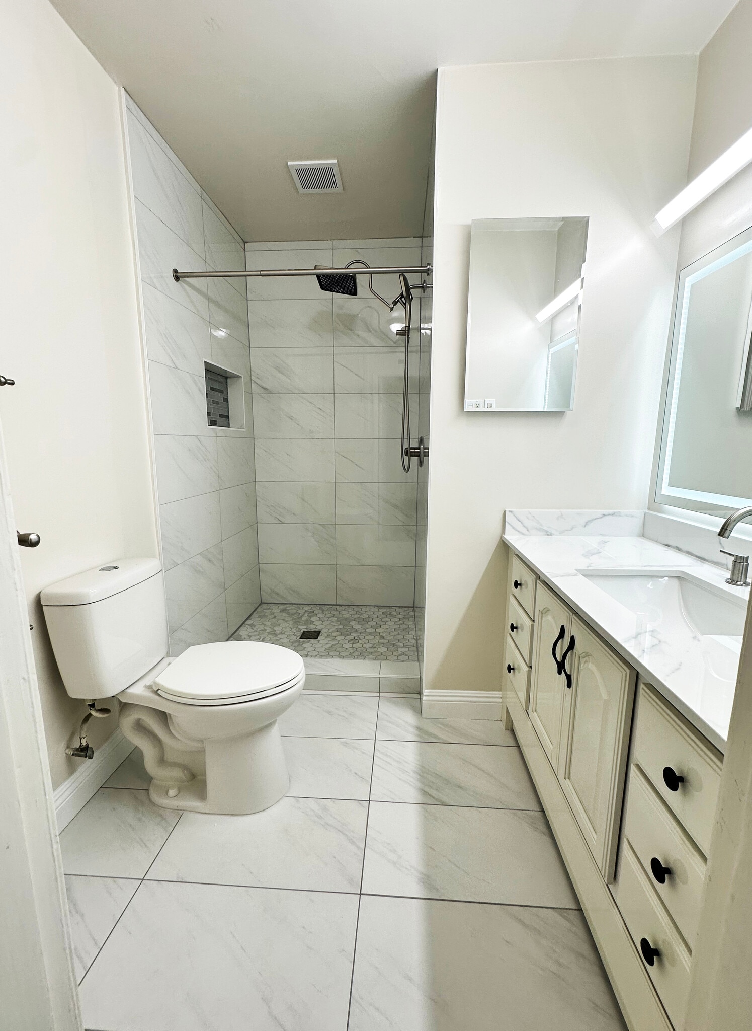 Unit 1 Bathroom - 437 E 8th St
