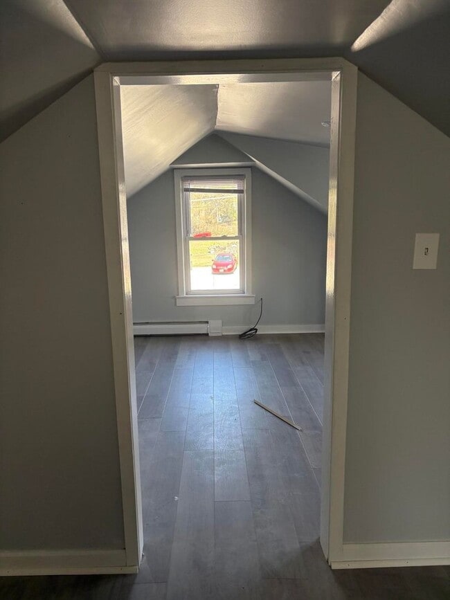 Building Photo - 23 Bowers Ave