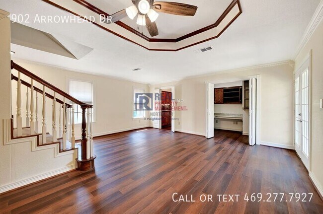 Building Photo - 902 Arrowhead Dr