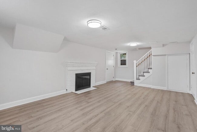 Building Photo - 2426 N Powhatan St