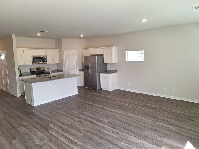 Building Photo - 725 Gatestone Ln