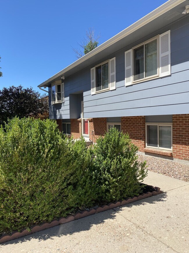 Building Photo - Nokomis - 4 Bedroom