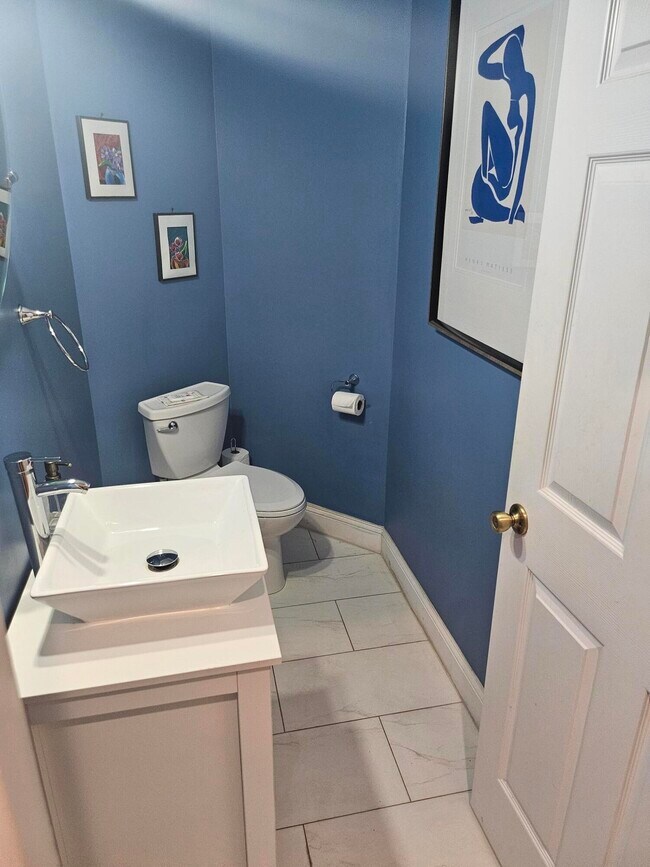 Building Photo - 8335 Mulligan Cir