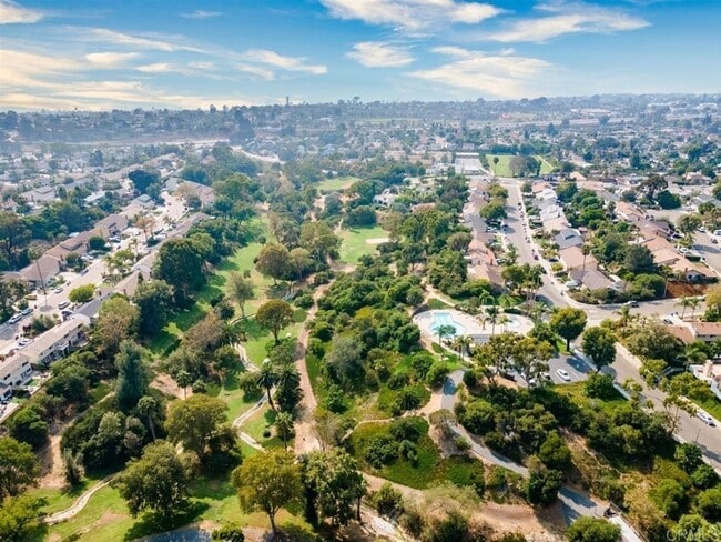 Building Photo - Upgraded, 2BD/2BA in Park Place: 1 Car Gar...