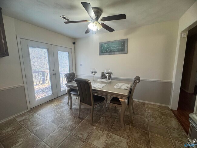 Building Photo - 117 Water Oak Ct