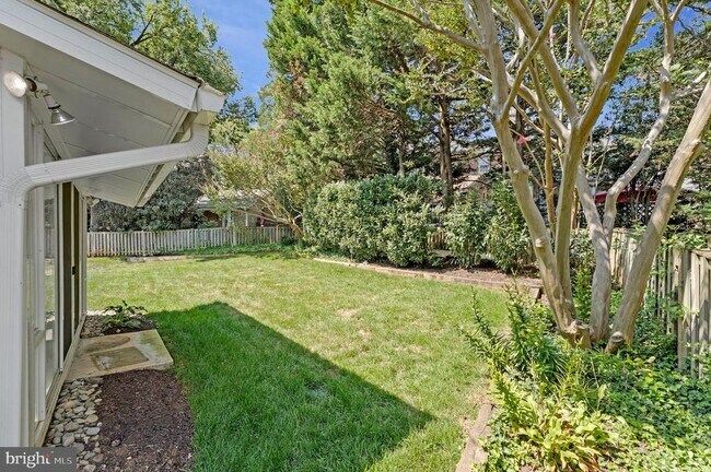 Building Photo - 7730 Falstaff Rd