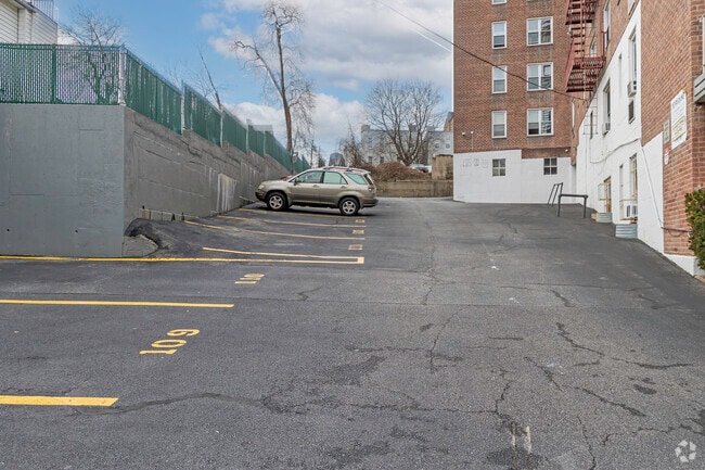 Parking - The Parkway Terrace