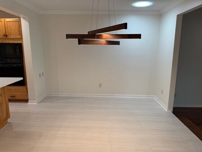 Building Photo - 9106 Rockcrest Cir