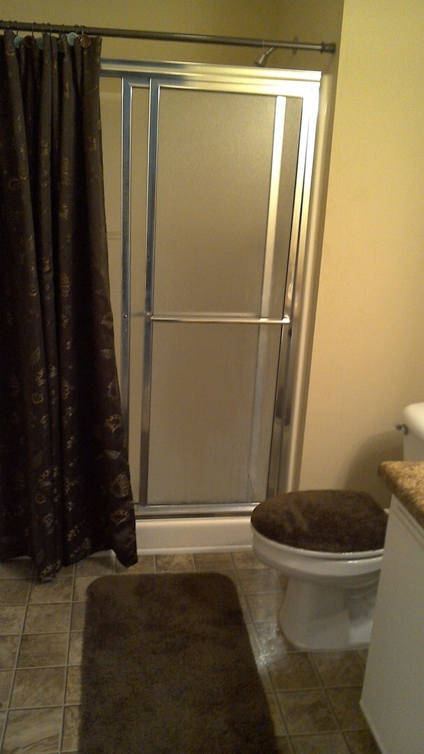 Building Photo - 2nd Floor Furnished Condo in River Oaks