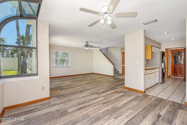 Building Photo - 200 Florida Shores Blvd