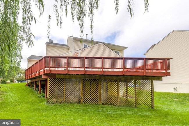 Building Photo - 8010 Old Parsonage Ct