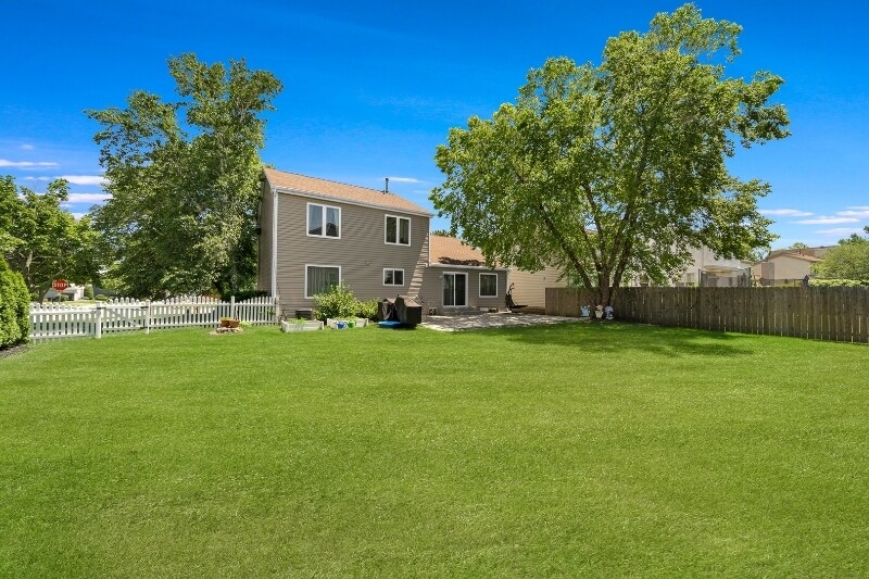 Building Photo - 264 N Southport Rd