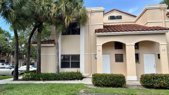 Building Photo - 501 Racquet Club Rd