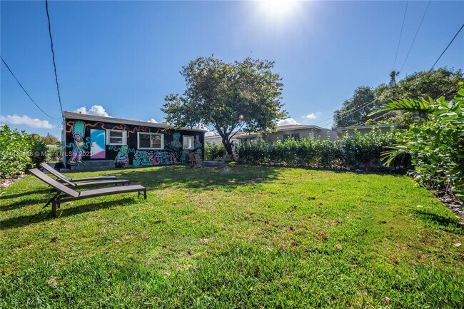 Building Photo - 4820 N Miami Ave