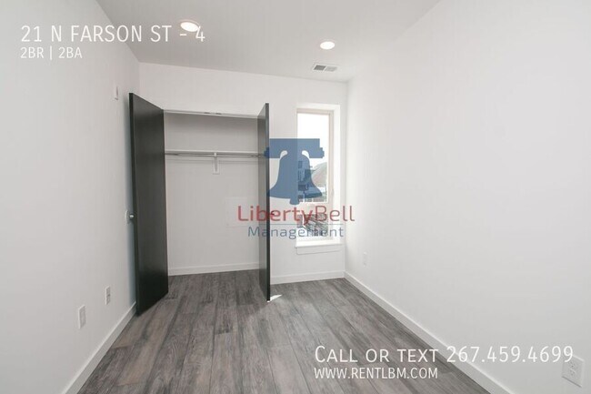 Building Photo - 21 Farson St