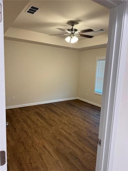 Building Photo - 635 Ben Higgins Rd