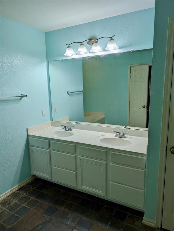 Building Photo - 1605 Balsam Way
