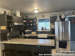 Building Photo - 3058 Westview Dr