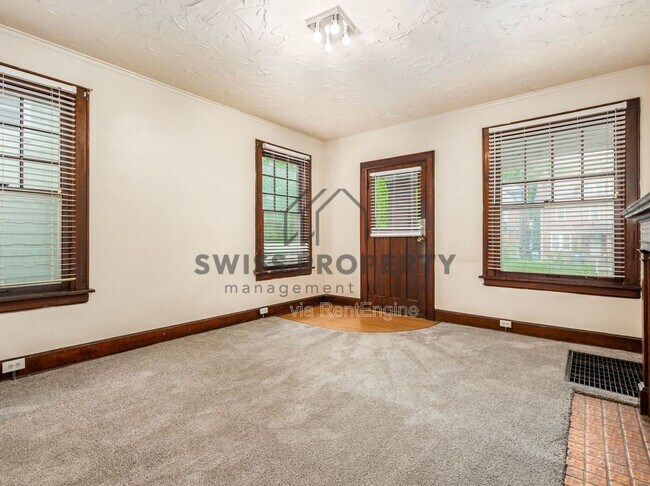 Building Photo - 2090 N 4th St