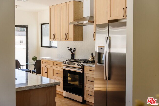 Building Photo - 2062 High Tower Dr