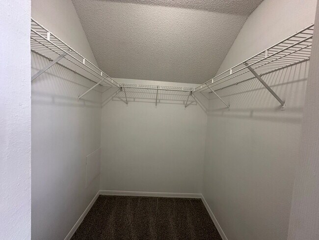 Building Photo - 127 Belvoir Dr