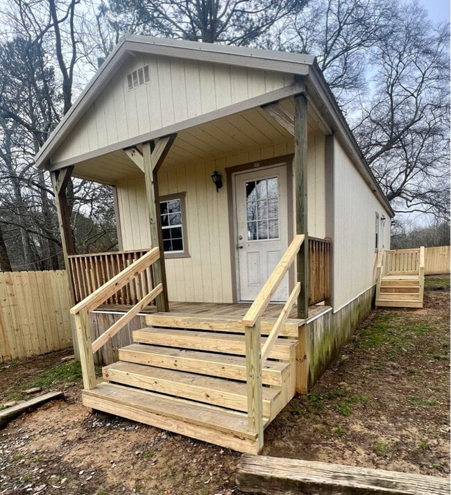 Building Photo - 1536 New Friendship Rd