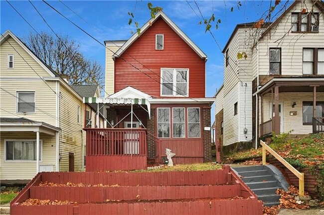 Building Photo - Beautifully Remodeled 3 Bedroom House in C...