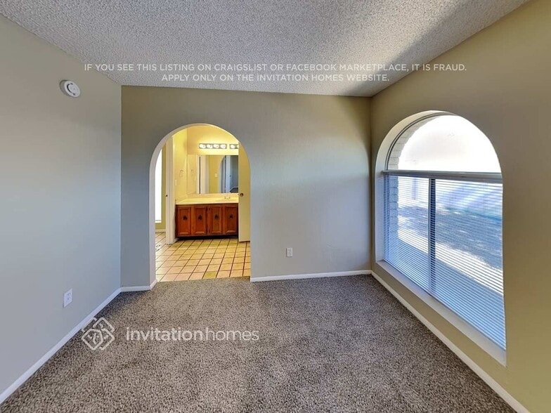 Building Photo - 18021 N 40th Pl