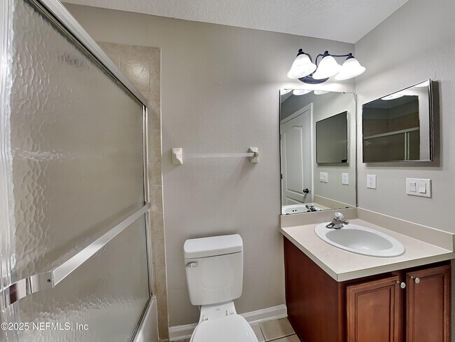 Building Photo - 10818 Birchard Ln