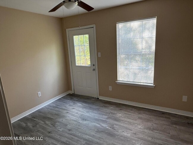 Building Photo - 1339 Foxwood Pl