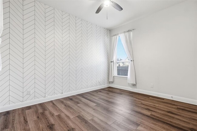 Building Photo - 3800 Empire Cv