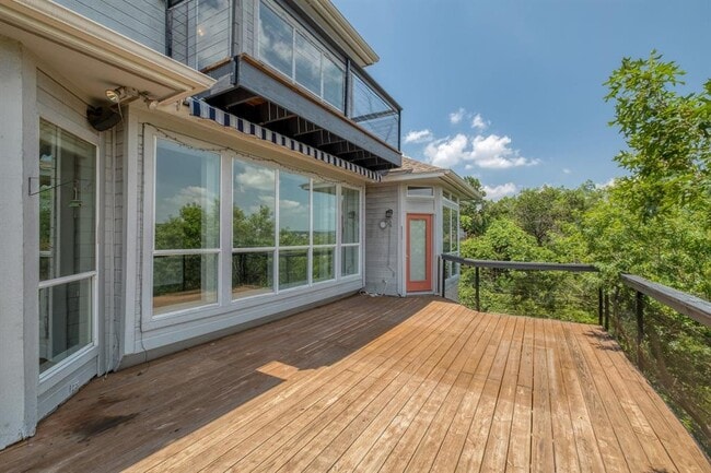 Building Photo - 9215 Spicebrush Dr