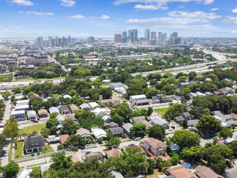 Building Photo - 1211 E 18th Ave