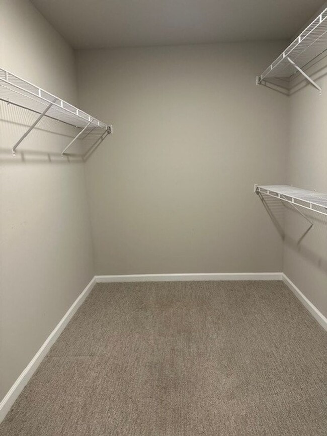 Building Photo - Charming 3 Bedroom Home on Corner Lot in D...