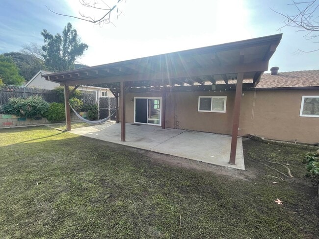 Building Photo - Lovely 3 Bedroom Home With Solar Energy in Poway!