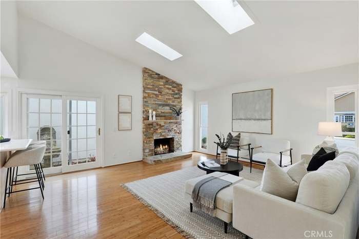Building Photo - 7 Timberline
