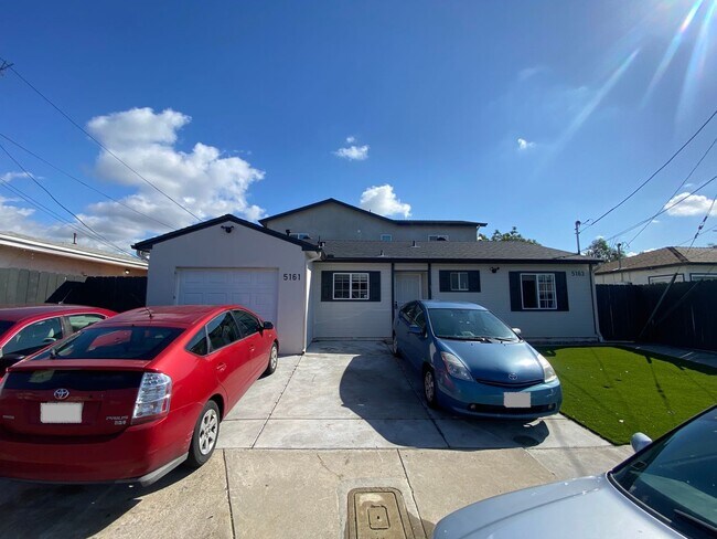 Primary Photo - 6BD/2BA on Ewing! (Lease out, pending sign...