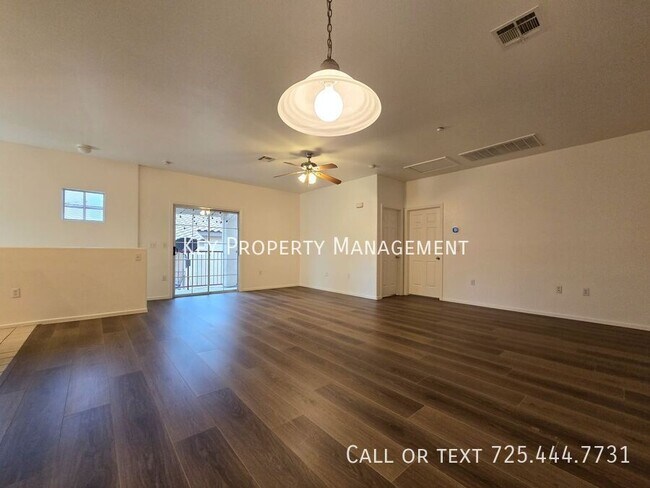 Building Photo - 5950 Barbosa Dr