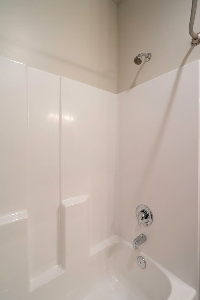 Building Photo - 4 bedroom 2 Bath Home in Desert Edge Cove - RV parking!