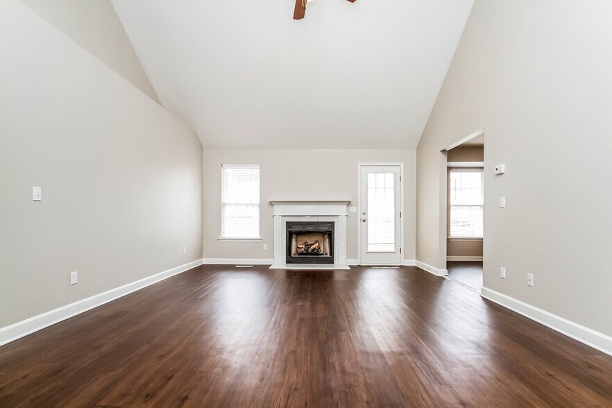 Building Photo - 5024 War Admiral Ct