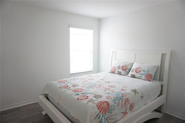 Building Photo - 5732 Newberry Pnes Ave